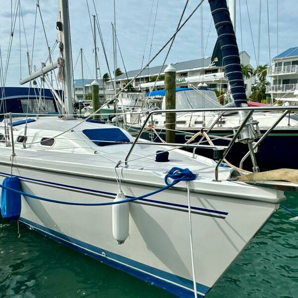 2003 Catalina 350 cover photo