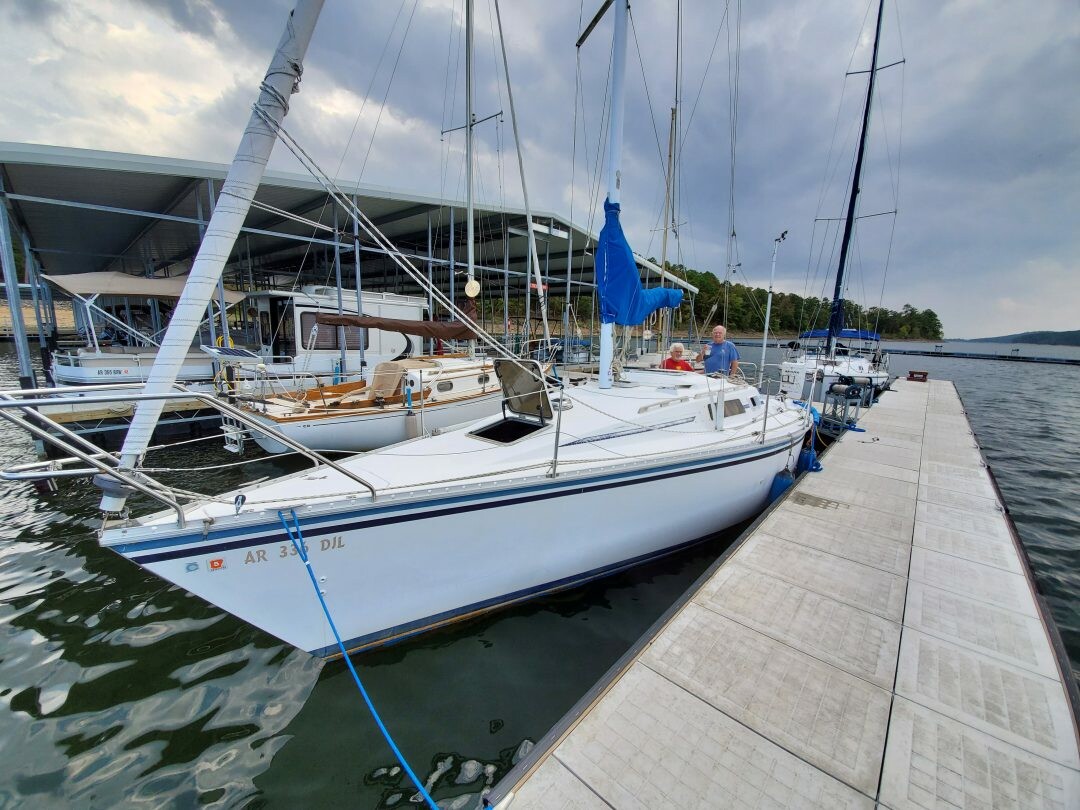 1987 Hunter 28.5 — For Sale — Sailboat Guide