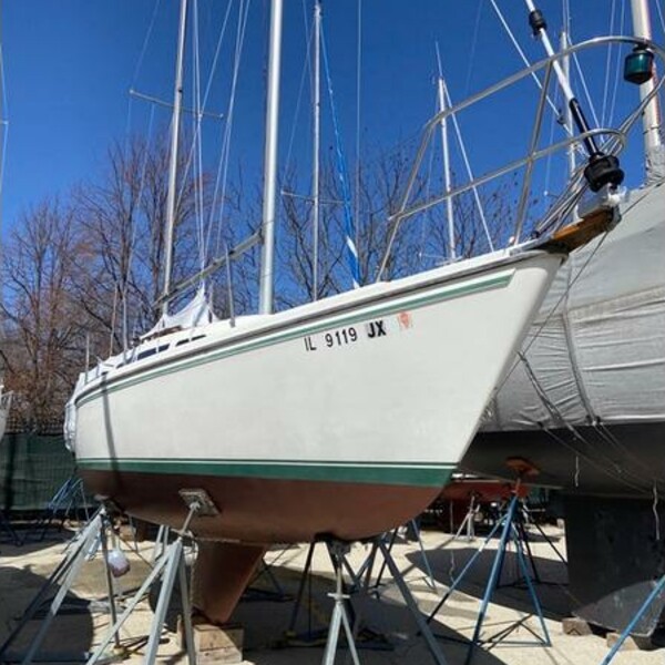 Catalina 27 — Sailboat Guide