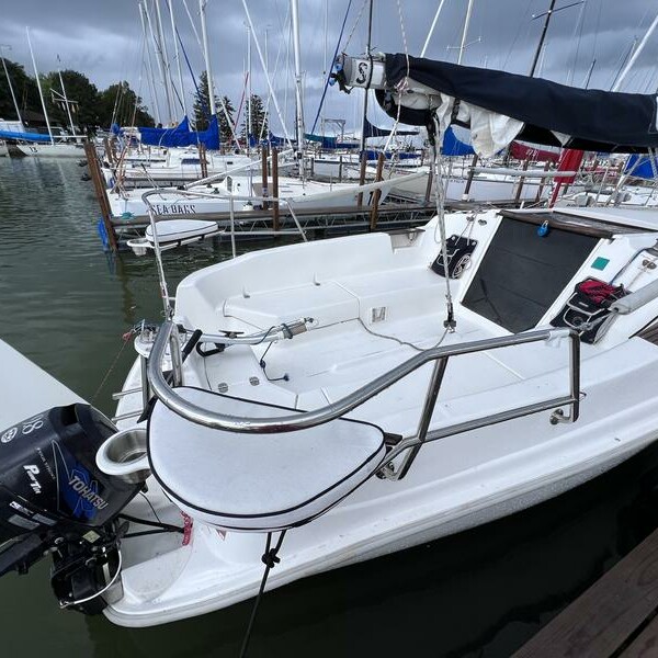 1999 Hunter 240 — For Sale — Sailboat Guide