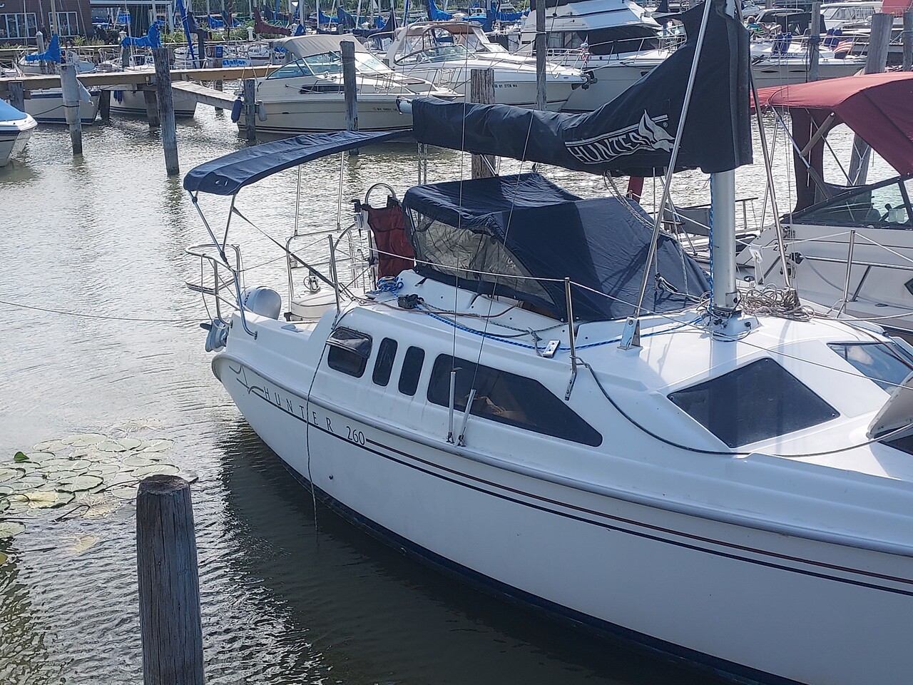 1997 Hunter 260 — For Sale — Sailboat Guide