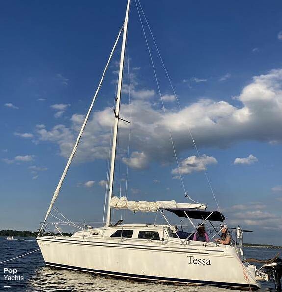 1989 Hunter 27 2 — For Sale — Sailboat Guide