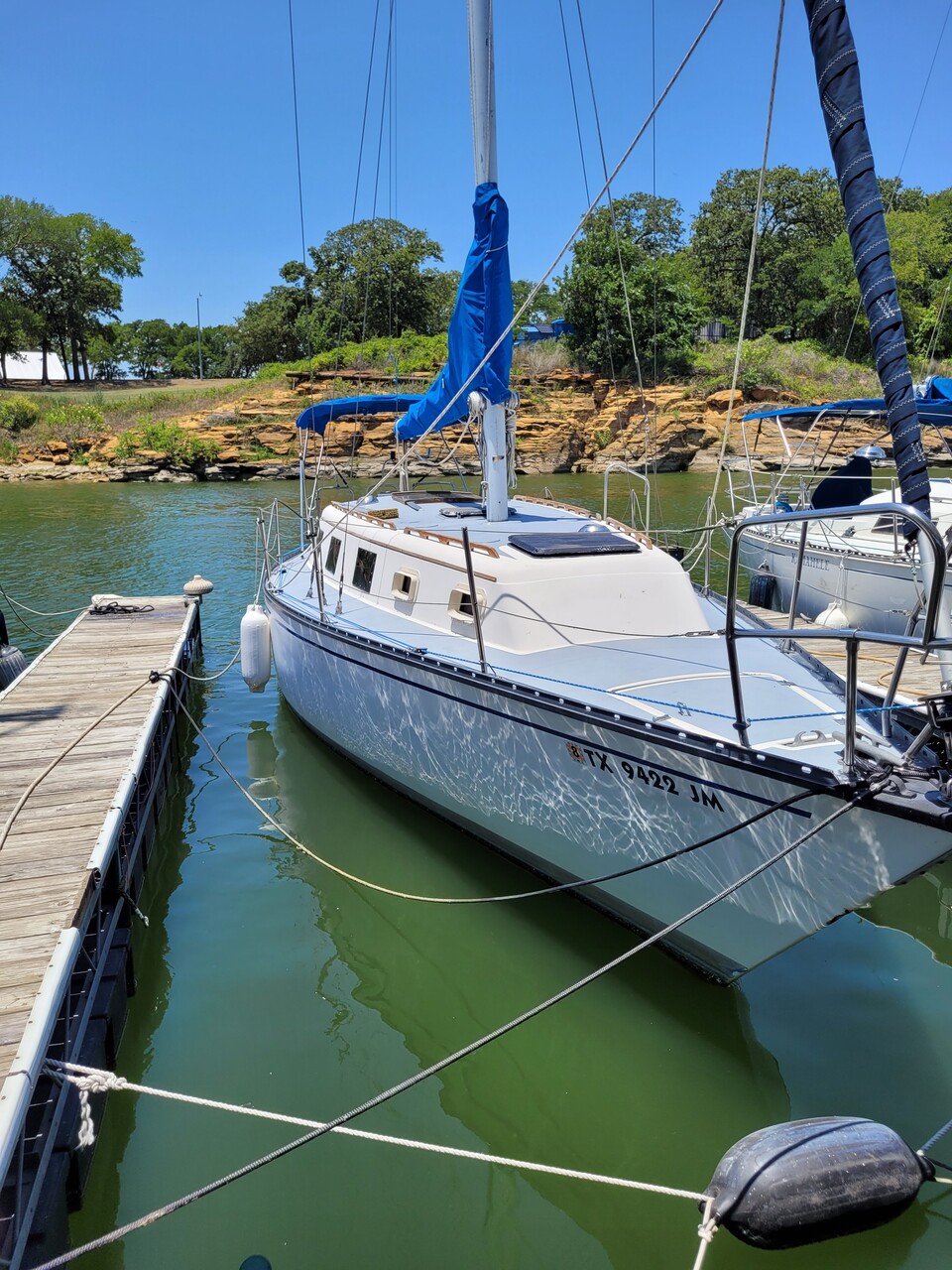 1980 Hunter 33 — For Sale — Sailboat Guide