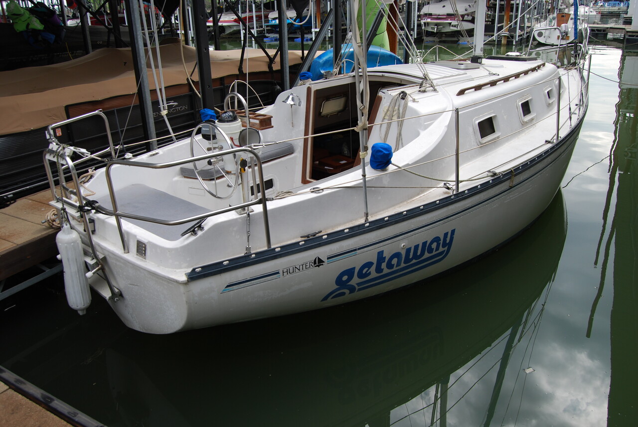 1982 Hunter 27 — For Sale — Sailboat Guide