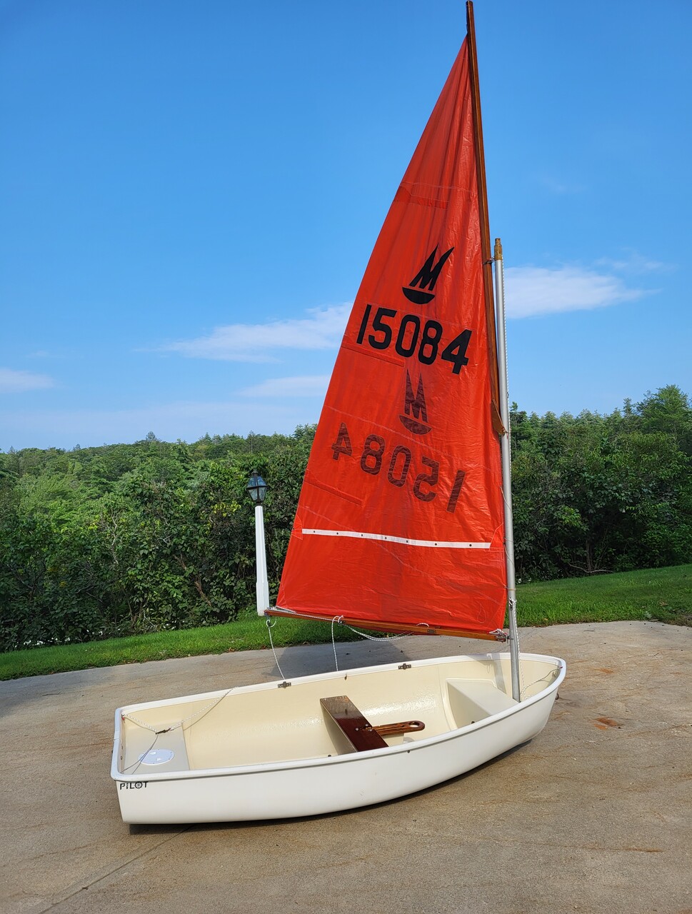 1988 Starwing Gentleman's Sailing Dinghy Restored to Like New