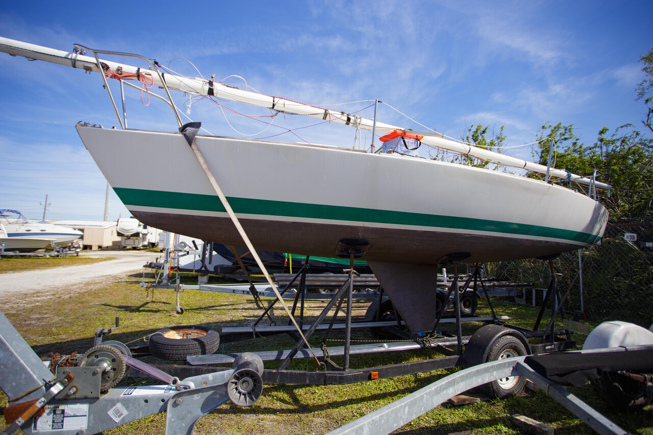 1982 J Boats J24 — For Sale — Sailboat Guide