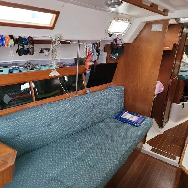 Photo 8 of 1986 Hunter 34