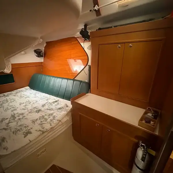 Photo 9 of 2003 Catalina 350