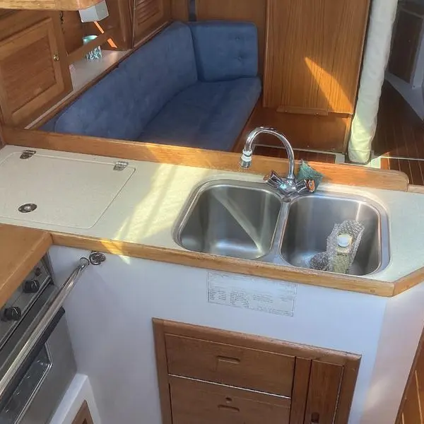 Photo 6 of 1996 Catalina 36 mkII