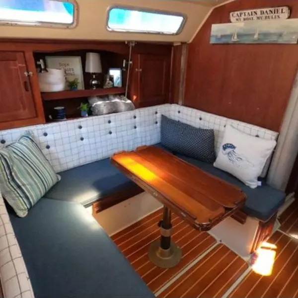 Photo 10 of 1983 Catalina 36
