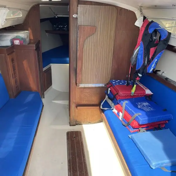 Photo 3 of 1984 Catalina 27