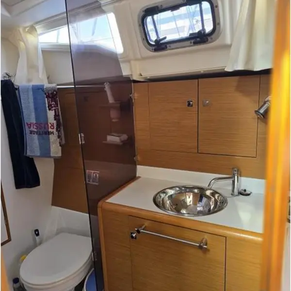 Photo 5 of 2016 Jeanneau Jeanneau Sun Odyssey 419