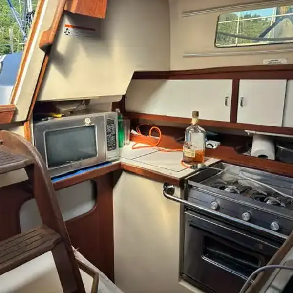 Photo 8 of 1989 Catalina 36