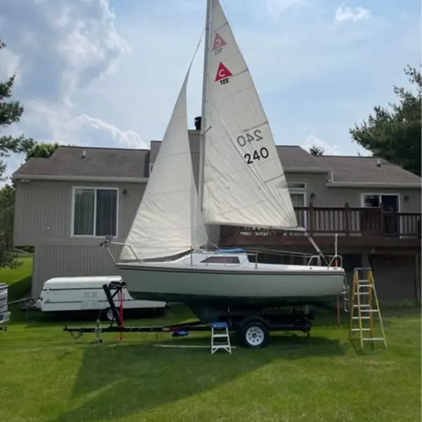 Photo 1 of 1987 Catalina Capri 18