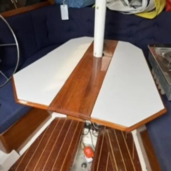 Photo 8 of 1987 Hunter 28.5
