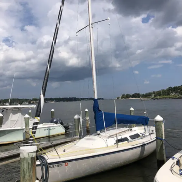 Photo 1 of 1981 Catalina Capri 25