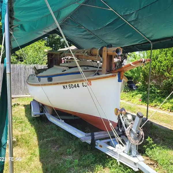Photo 5 of 1988 MENGER 17' CATBOAT