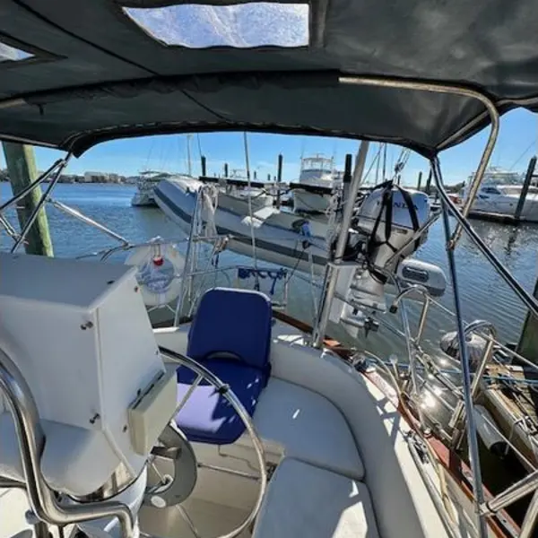 Photo 5 of 1994 Pacific Seacraft Creaklock 37