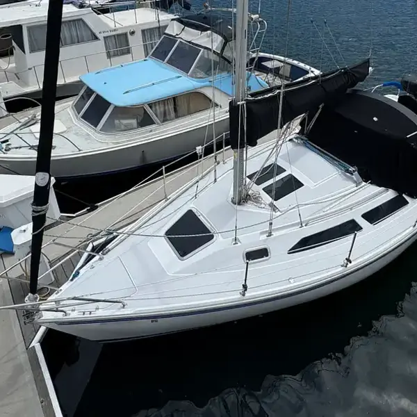Photo 1 of 1999 Catalina 270