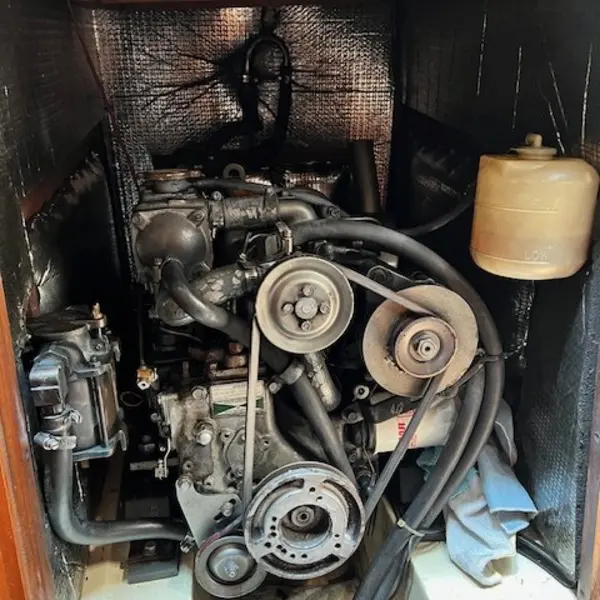 Photo 8 of 1991 Hunter Legend 37.5