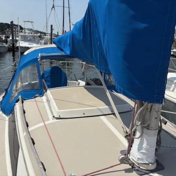 Photo 2 of 1984 O'Day Auxillary sail