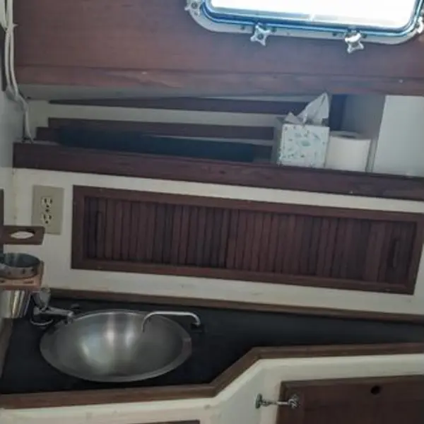 Photo 7 of 1977 Endeavor Yachts - Endeavor 32