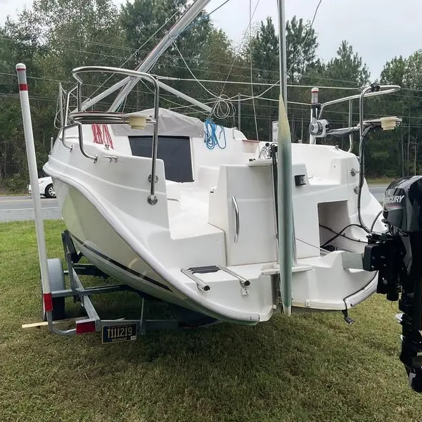 Photo 3 of 2000 Hunter 240