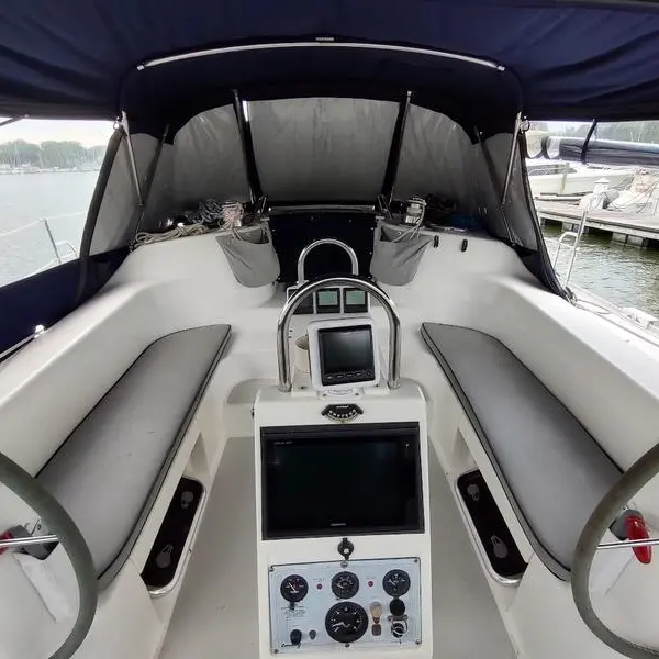 Photo 4 of 2005 Catalina 400 MKII