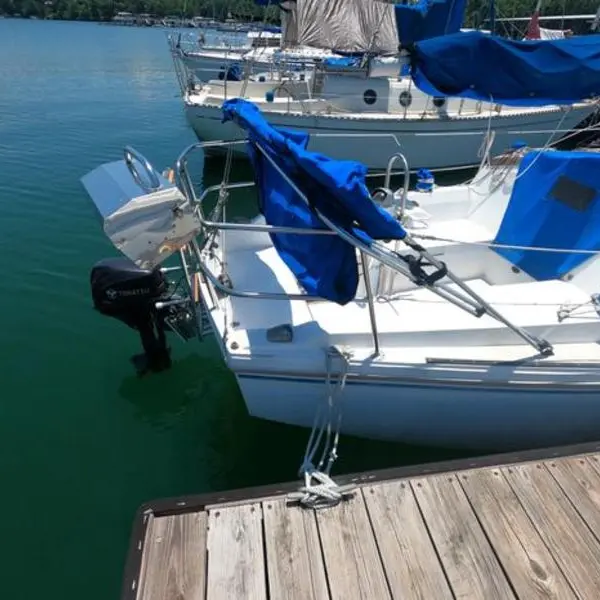 Photo 3 of 1985 Catalina 27