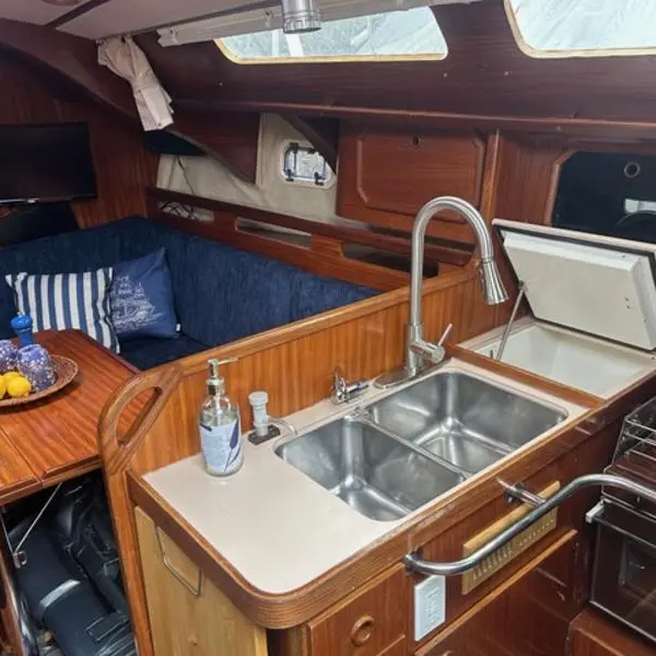 Photo 9 of 1984 Gilbert Marine Gibsea 96