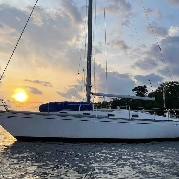 Photo 2 of 1980 Tartan Yachts t37 Tartan Marine Sparkman & Stephens Bluewater Sloop