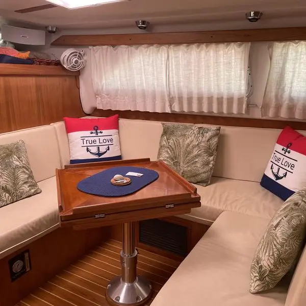 Photo 1 of 2005 Catalina CM440