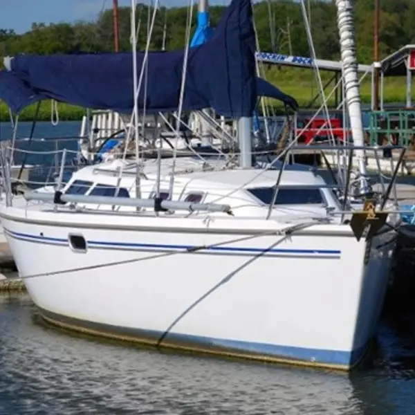 Photo 1 of 2004 Catalina 320