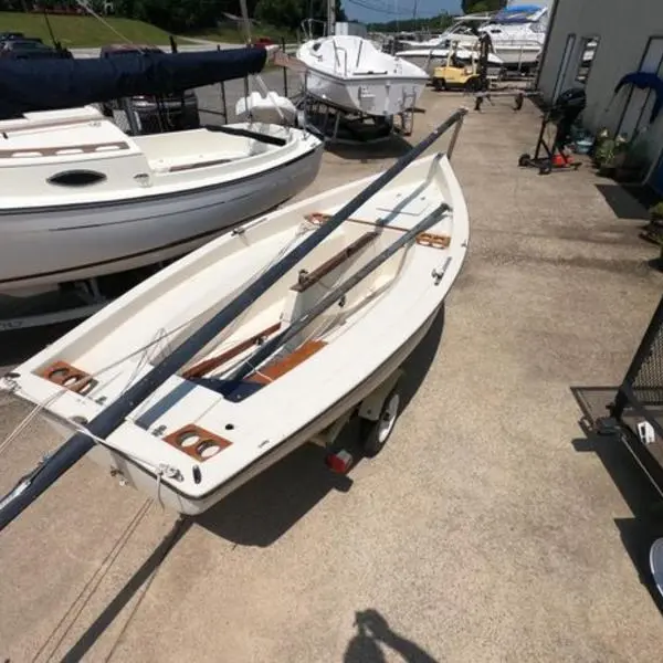 Photo 3 of 1980 Spindrift Rascal 14