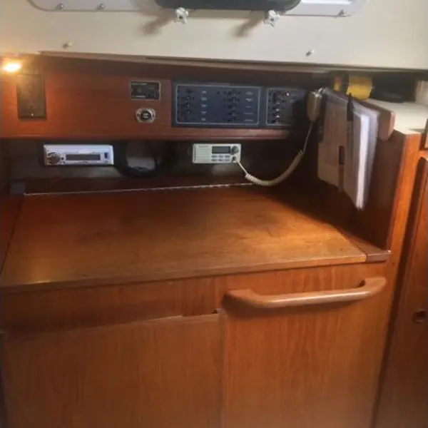 Photo 5 of 1989 Pearson 27