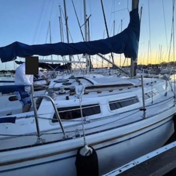 Photo 2 of 1983 Catalina C-30 Tall Rig