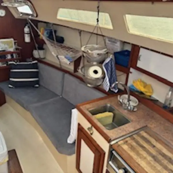 Photo 3 of 1991 Catalina 28 MKI