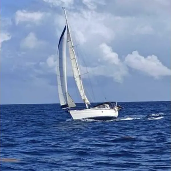 Photo 1 of 2000 Bavaria 42