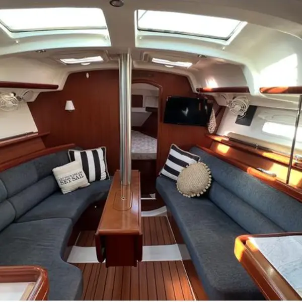 Photo 9 of 2007 Beneteau 343