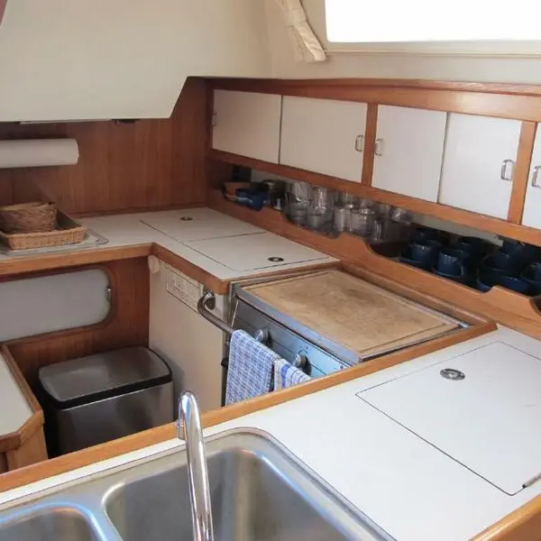 Photo 3 of 1991 Catalina 36