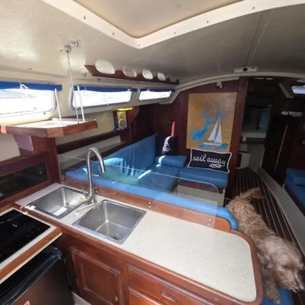 Photo 2 of 1985 Catalina 30