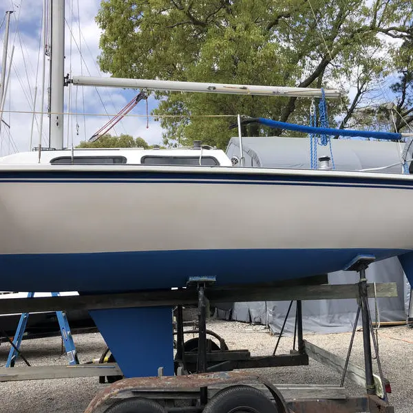 Photo 3 of 1981 Catalina Capri 25