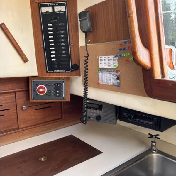 Photo 5 of 1980 cape dory 28