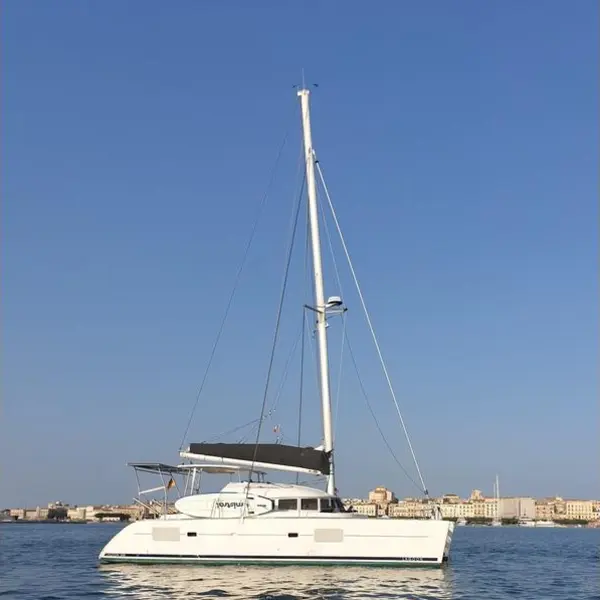 Photo of 2008 Lagoon 380