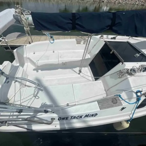 Photo 5 of 2003 Hunter 240