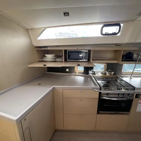 Photo 4 of 2019 BENETEAU OCEANIS 46.1