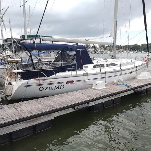 Photo 2 of 2005 Catalina 400 MKII