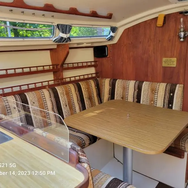 Photo 5 of 1982 Catalina Standard Rig
