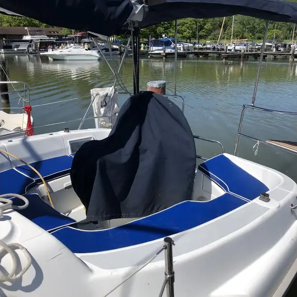 Photo 1 of 1994 Hunter 29.5