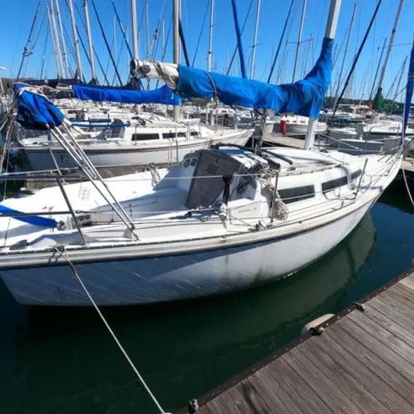 Photo 3 of 1983 Catalina 27